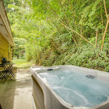 Bear Clubhouse Hot Tub, 1Mile From The Parkway, 900 In Free Tickets! Pigeon Forge Exterior foto
