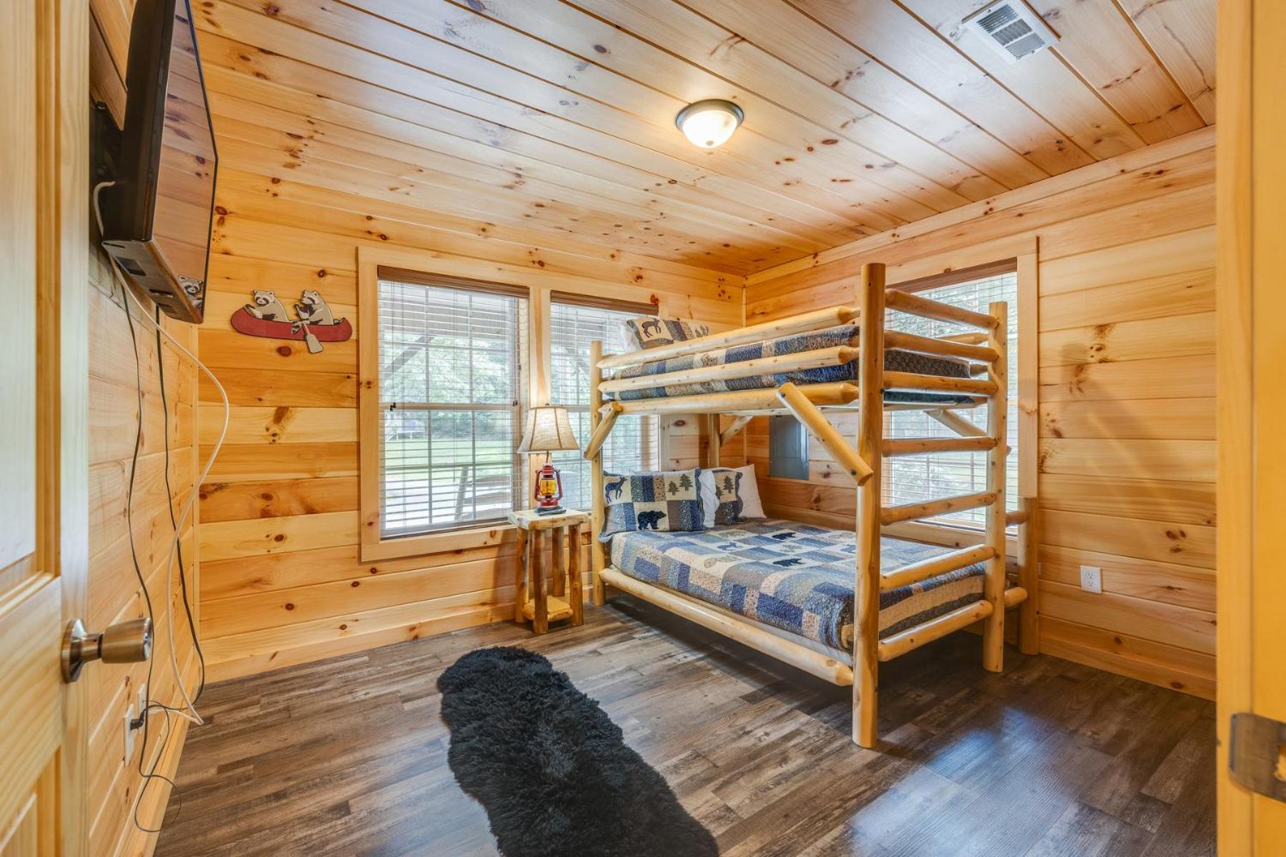 Bear Clubhouse Hot Tub, 1Mile From The Parkway, 900 In Free Tickets! Pigeon Forge Exterior foto