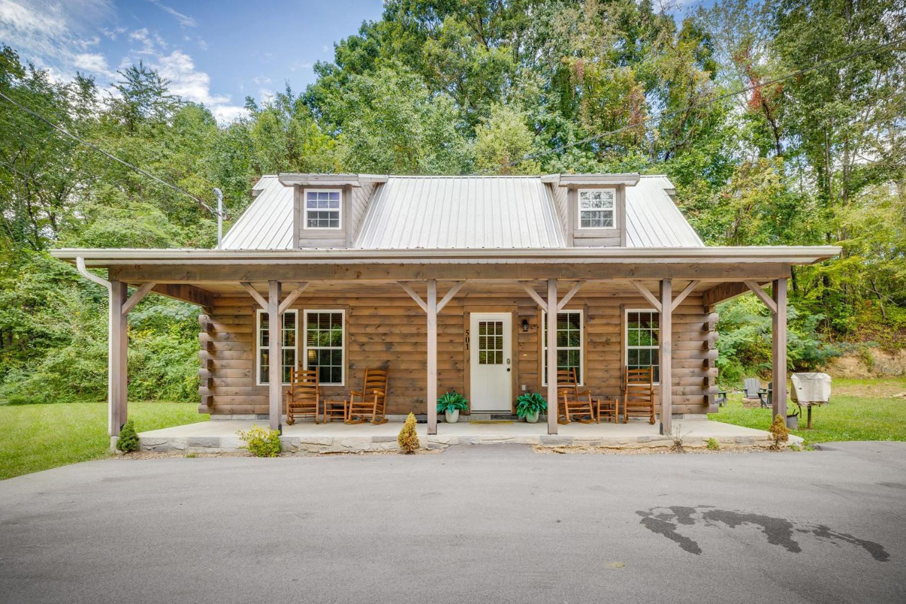Bear Clubhouse Hot Tub, 1Mile From The Parkway, 900 In Free Tickets! Pigeon Forge Exterior foto